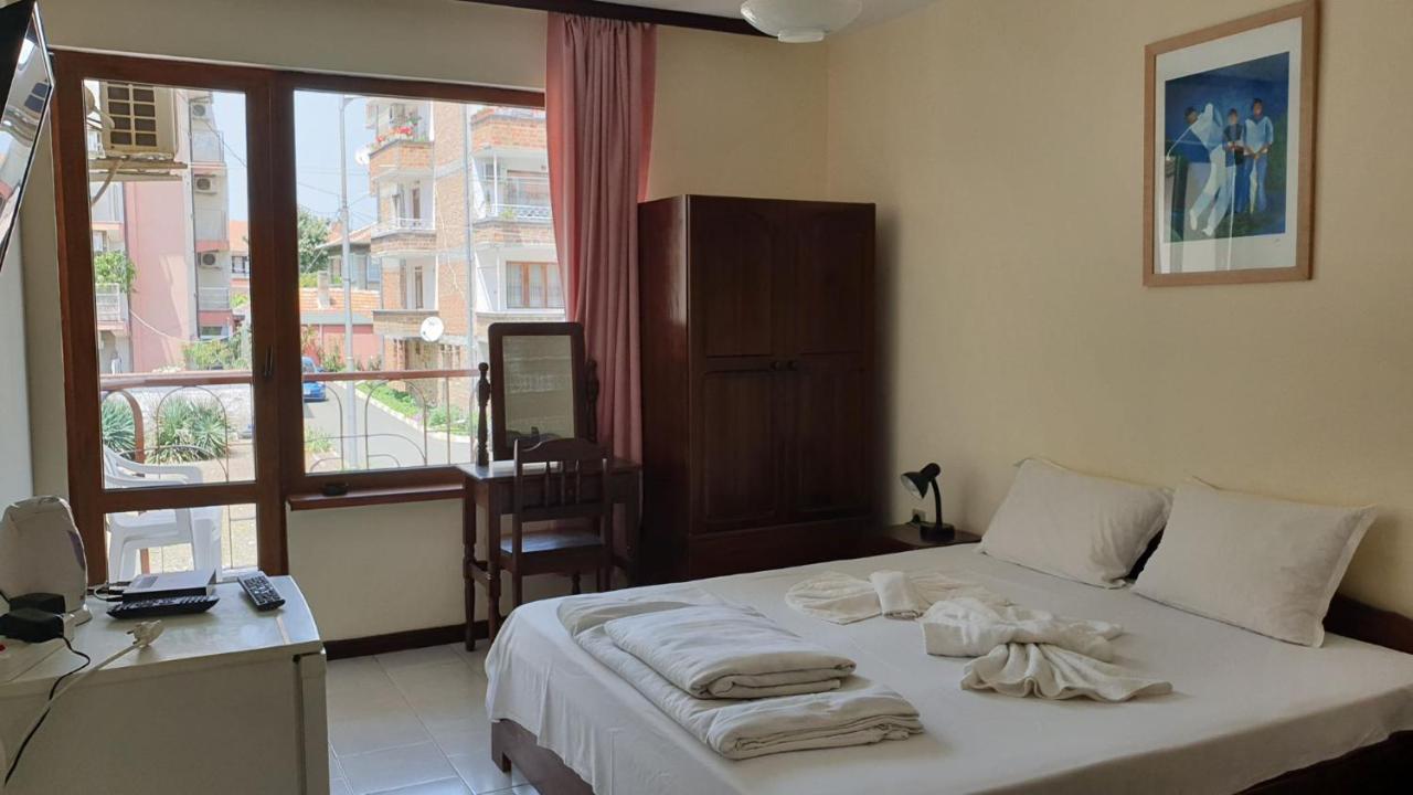 Lazur Hotel 라브다 외부 사진