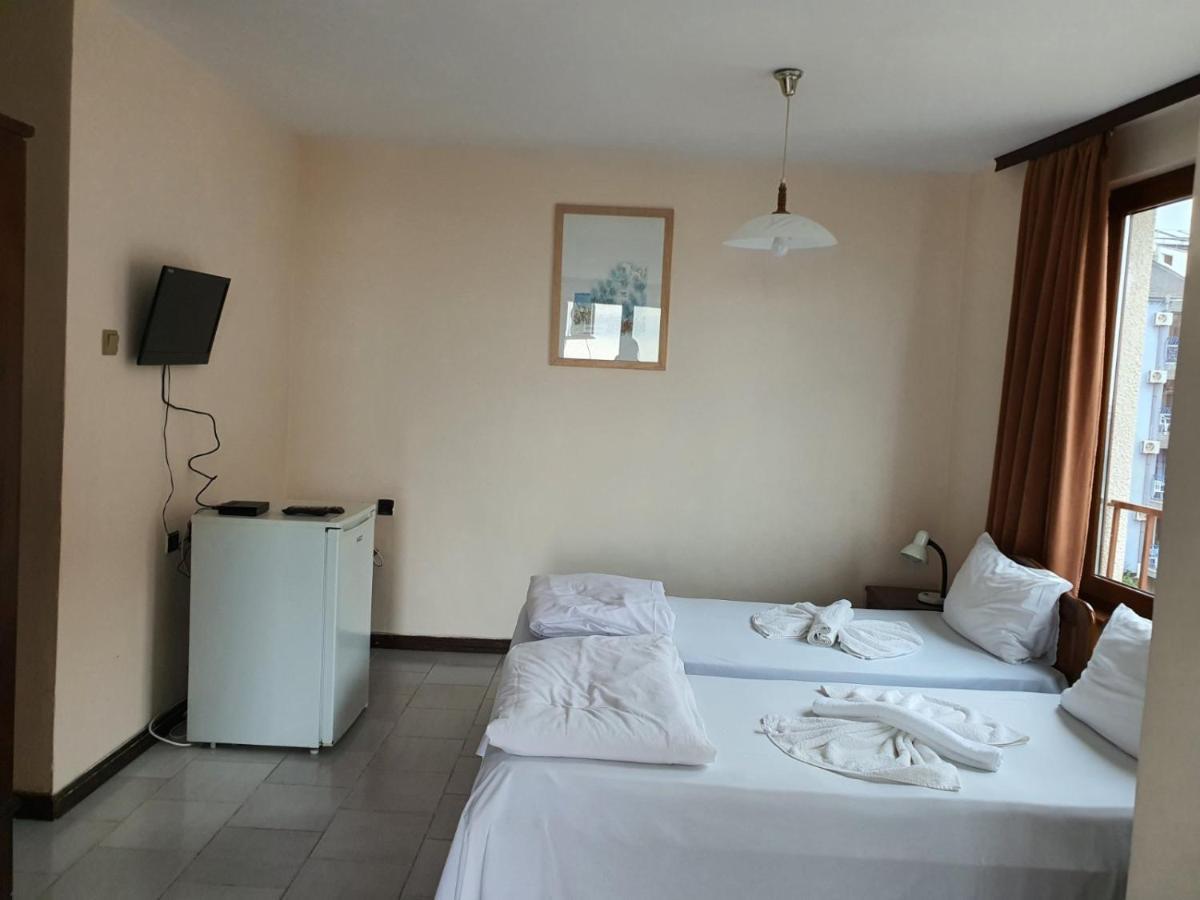 Lazur Hotel 라브다 외부 사진