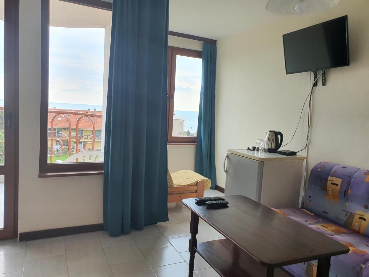 Lazur Hotel 라브다 외부 사진