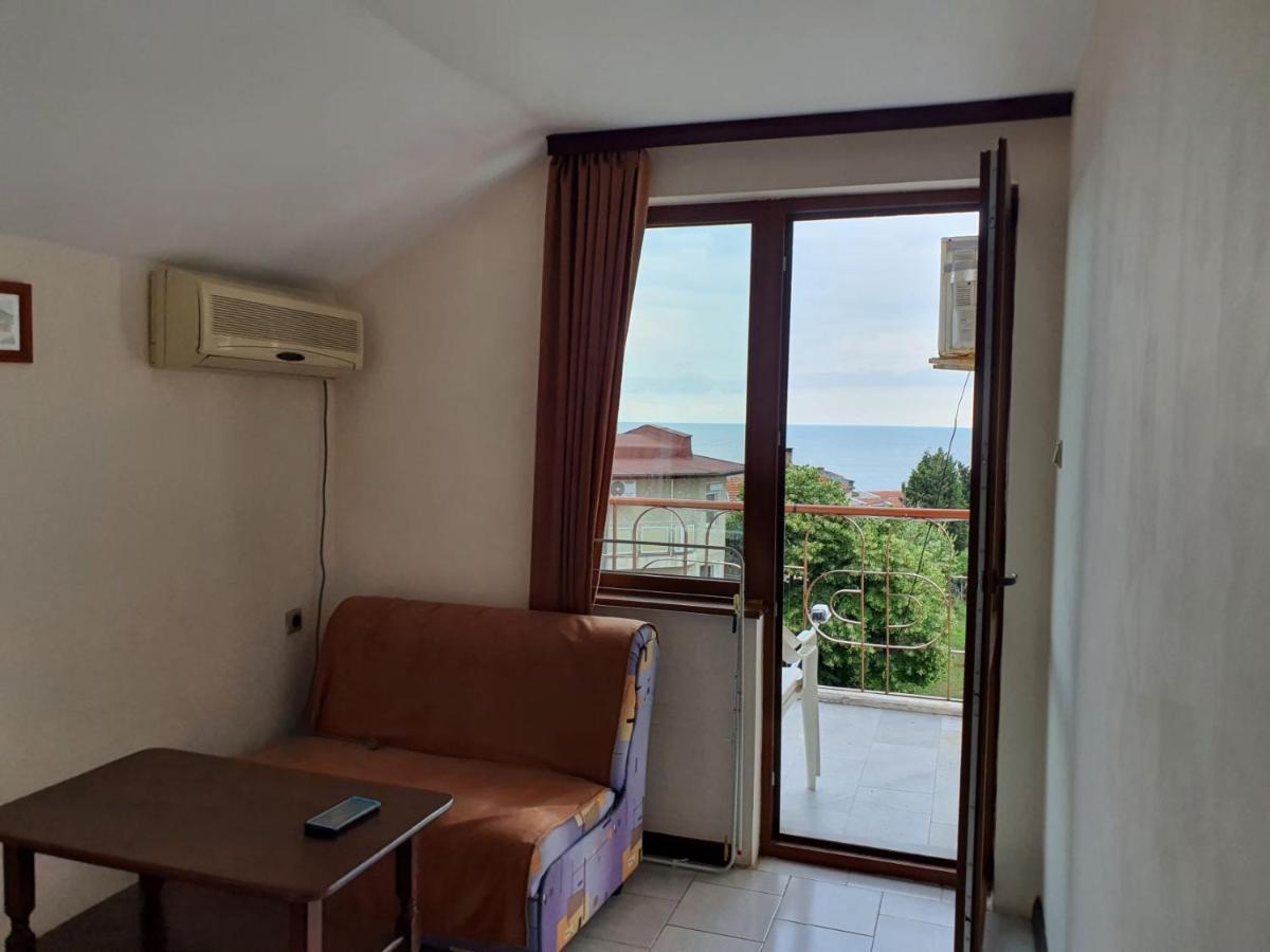Lazur Hotel 라브다 외부 사진