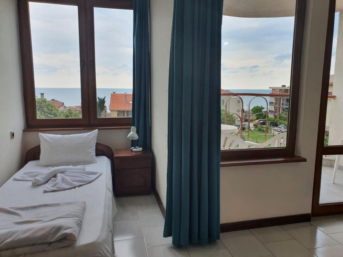Lazur Hotel 라브다 외부 사진