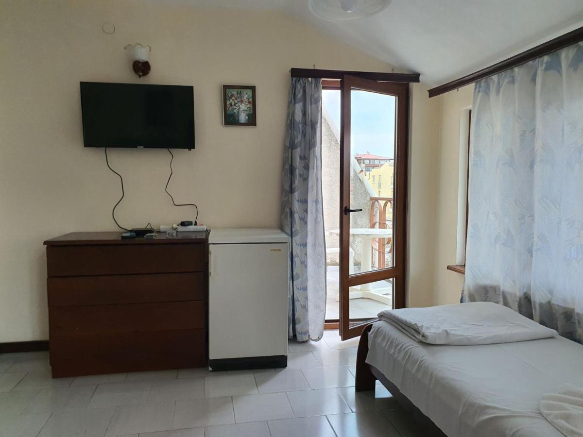 Lazur Hotel 라브다 외부 사진