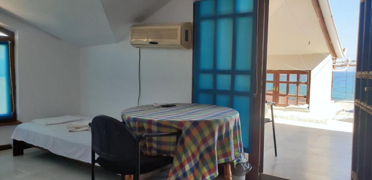 Lazur Hotel 라브다 외부 사진